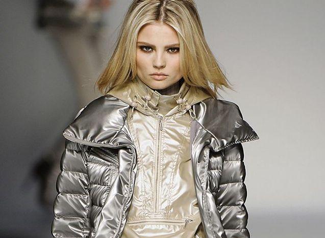 Πώς να φορέσετε κομψά ένα φουσκωτό μπουφάν